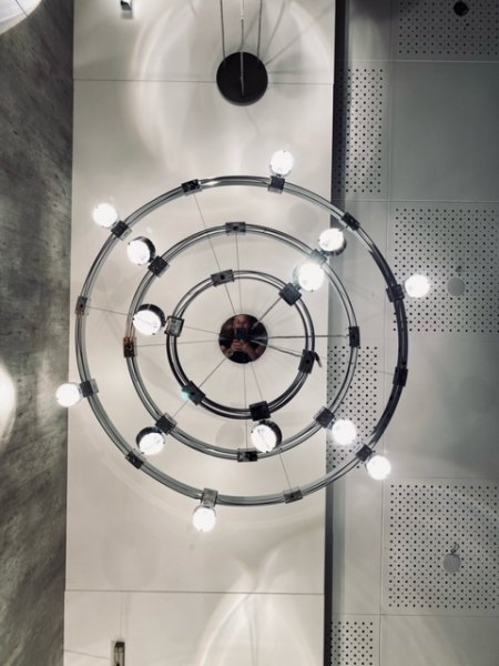 Top_Light_Puk_Crown_Ausstellung_Lampen_schubert_Moenchengladb